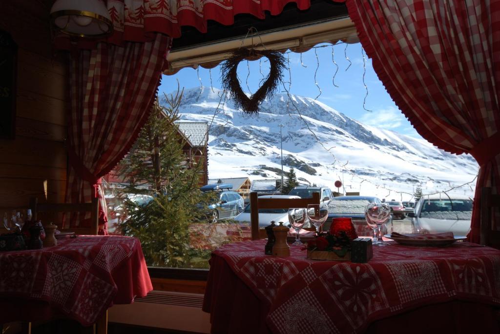 Hotel Le Dome Alpe d'Huez Екстер'єр фото